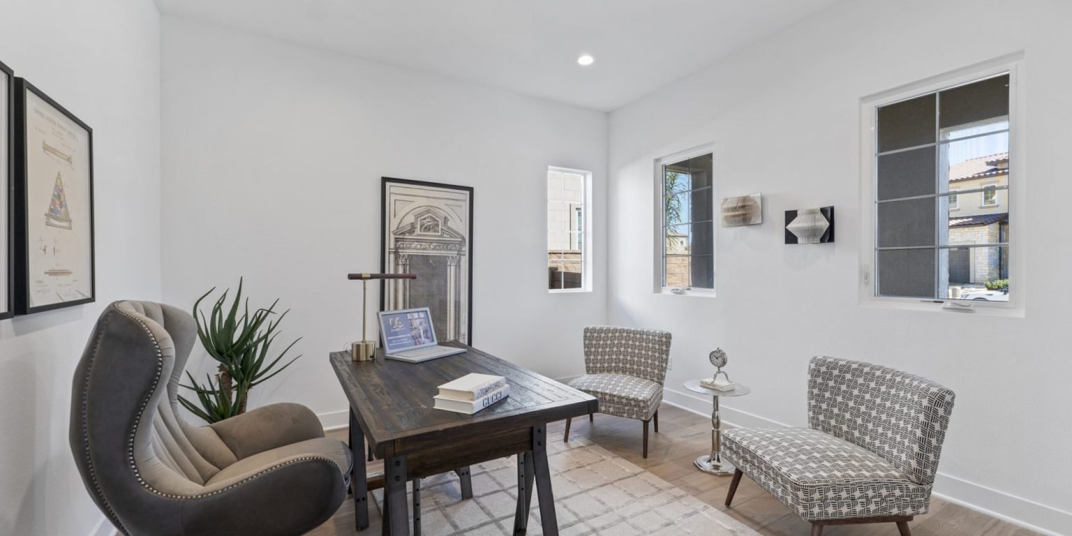 20707-Bluebird-Ct-Northridge-HsHProd_28-scaled-q9wmbabjbzyg50bngswaontq48at0n0jqyd2rgfg28