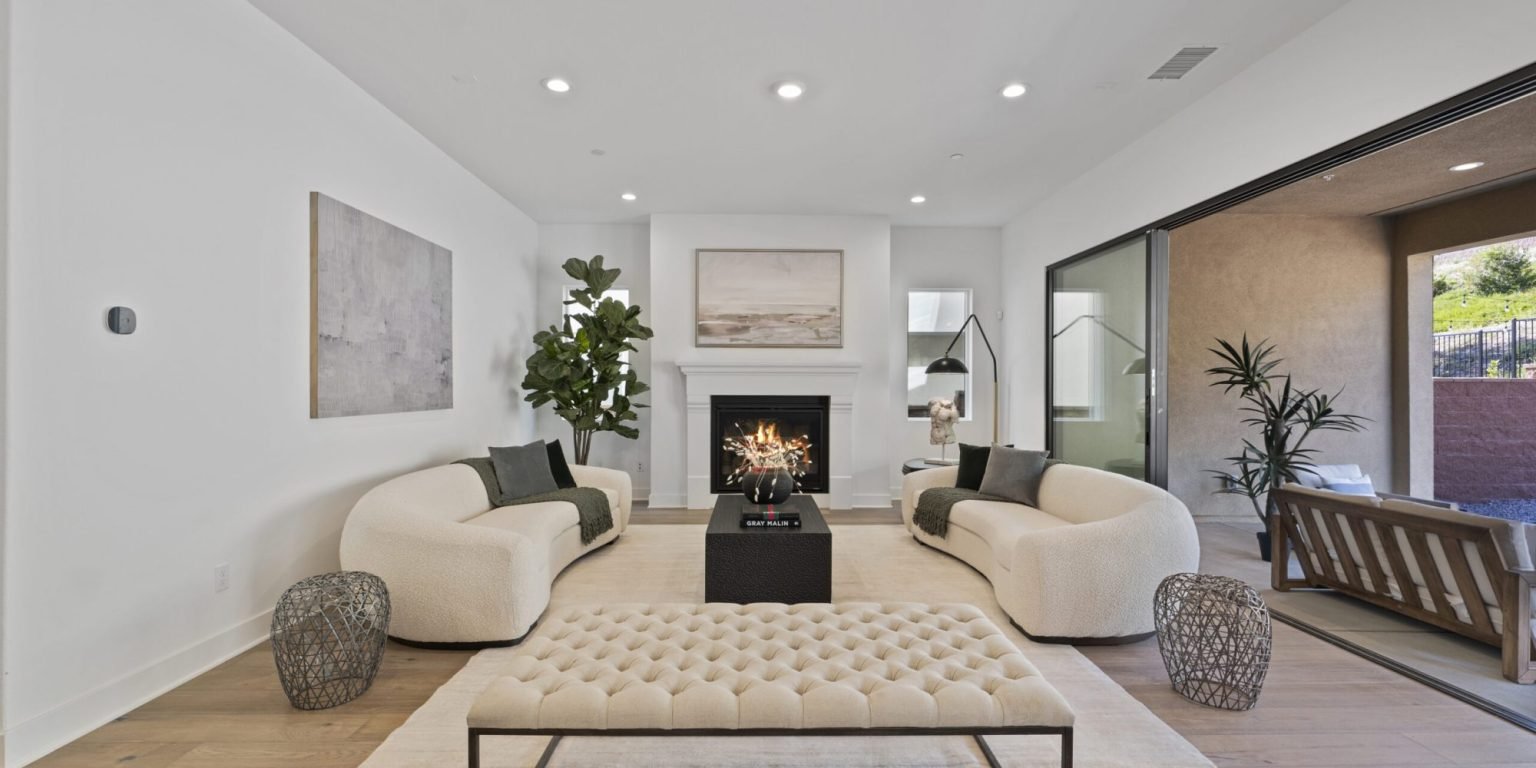 20707-Bluebird-Ct-Northridge-HsHProd_63-scaled-q9wm4s9q2921u3rmfhq6xsvy7aces07durx69k2h3k