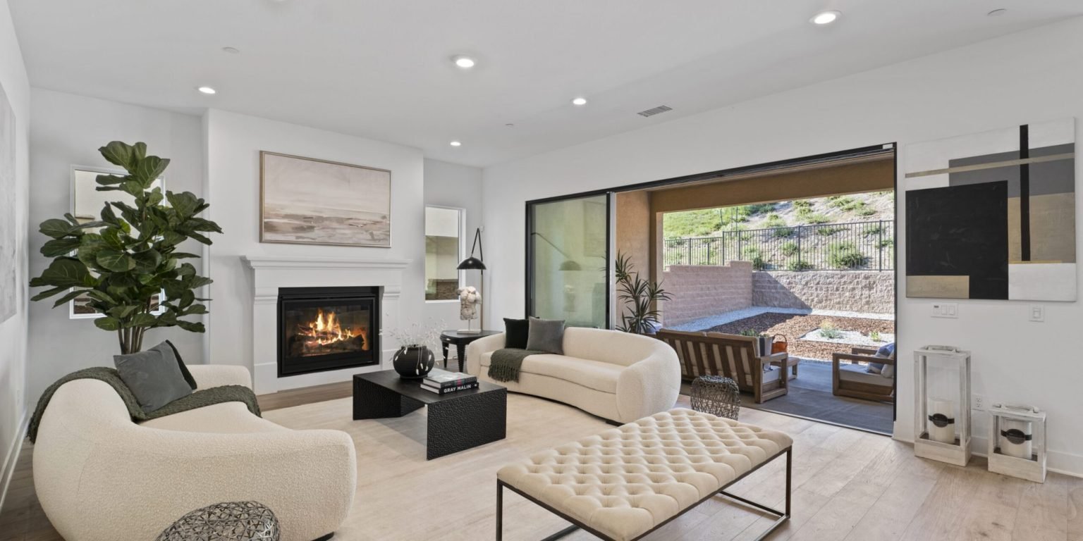 20707-Bluebird-Ct-Northridge-HsHProd_68-scaled-q9wm2a17u5mivjep2eq0afnp6ap69295idak6zs9ow