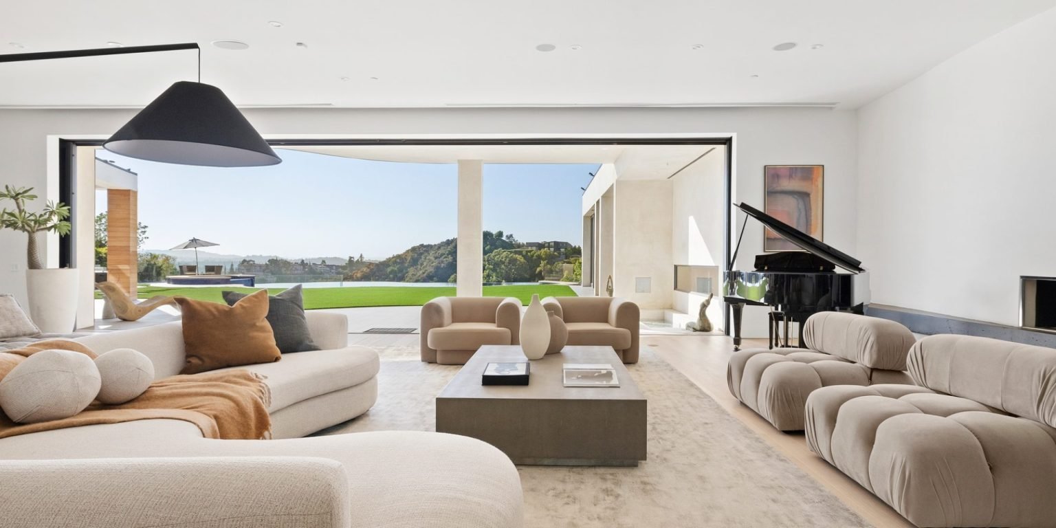 455_CastlePlace_04_1920px-1-qt8x3981h0yldm7j3dso1nvr8rzvkr7zrwqvx72gi8