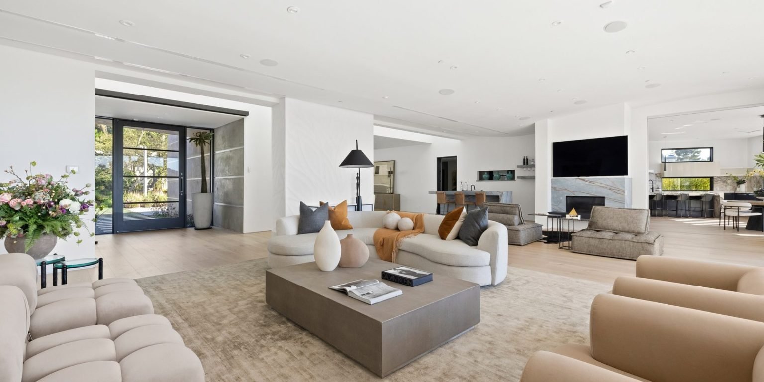 455_CastlePlace_05_1920px-1-qt8x3b3pup160u4sselx6neofjqm05fgg61uvqzo5s