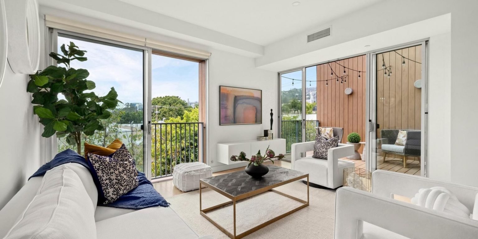 855_NCroftAve_01_1920px-qrrdb2fkh7c1o7usg9prg24sr6oxuwa7sv9bo9f40g